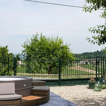 Willa Casa Di Mia Zia Bed & Wine - Uve Costigliole d'Asti